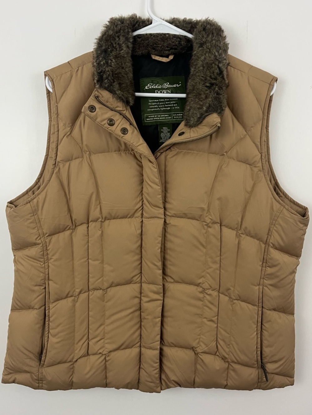 Eddie Bauer Down Puffer Vest Women’s XL Tan Faux Fur Collar Zip Snap Warm